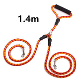 Double-ended dog traction rope featuring 1.4m heavy-duty construction with reflective threads and durable clips.
