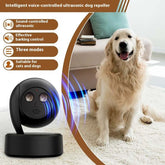 Cross-border New Pet Products Outdoor Ultrasonic Dog Trainer with dog and ultrasonic repellent in action.